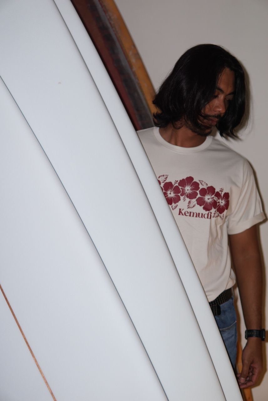 Kemudi Bunga Raya T-Shirt - Image 6